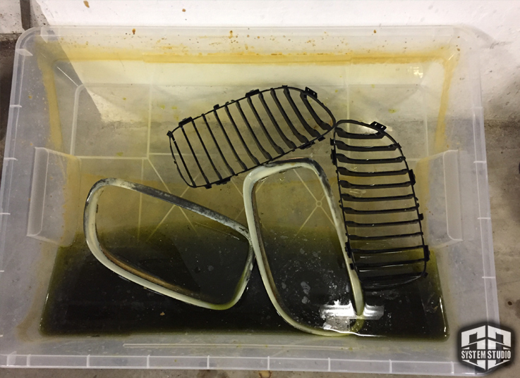 антихром решетки bmw в Москве