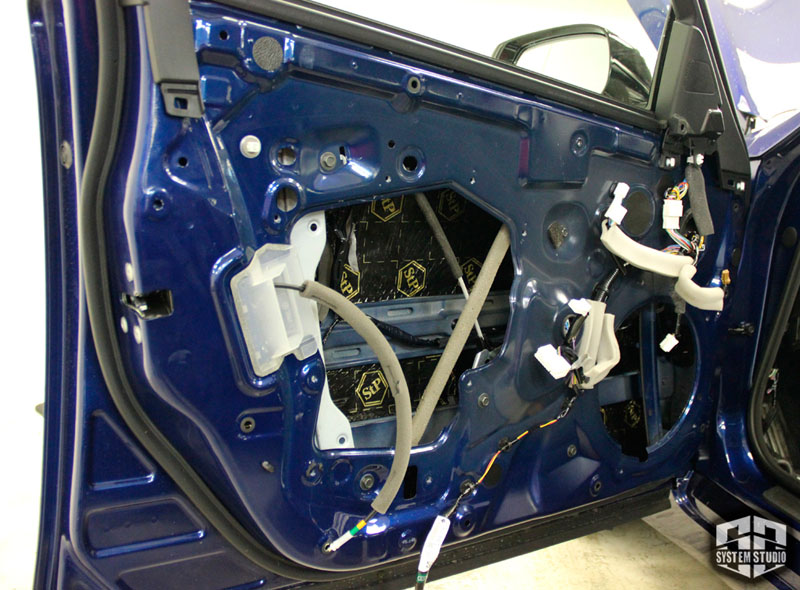 шумоизоляция дверей Infiniti Q50S