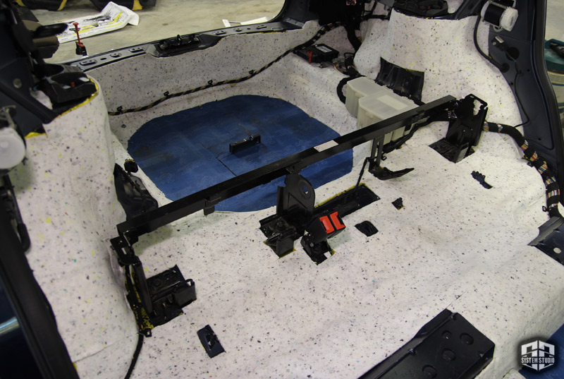 Шумоизоляция салона Land Rover Freelander