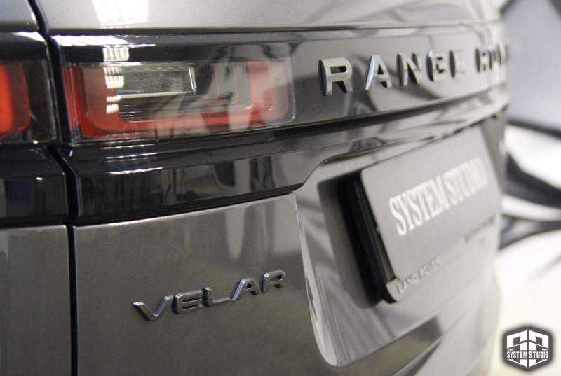 Штатный регистратор в зеркало range rover velar