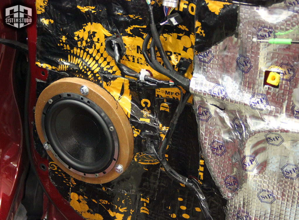 Установка динамиков колонок в Lexus NX