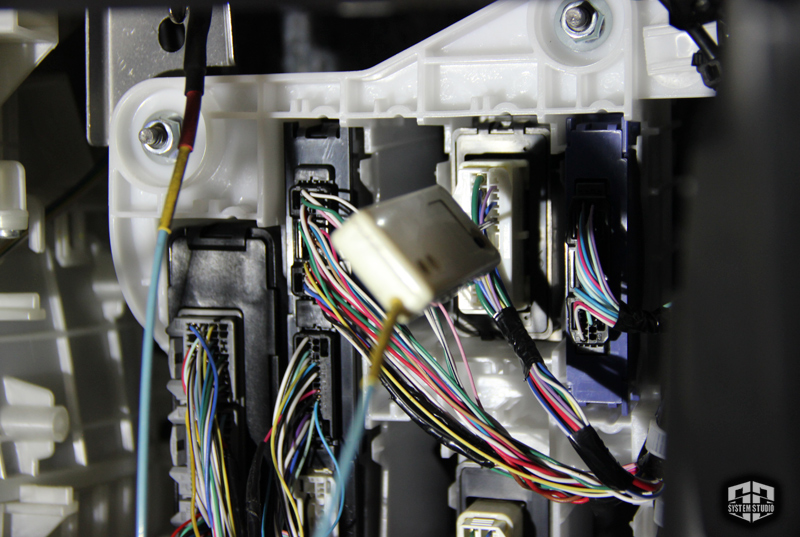 защита штатного радиоканала lexus