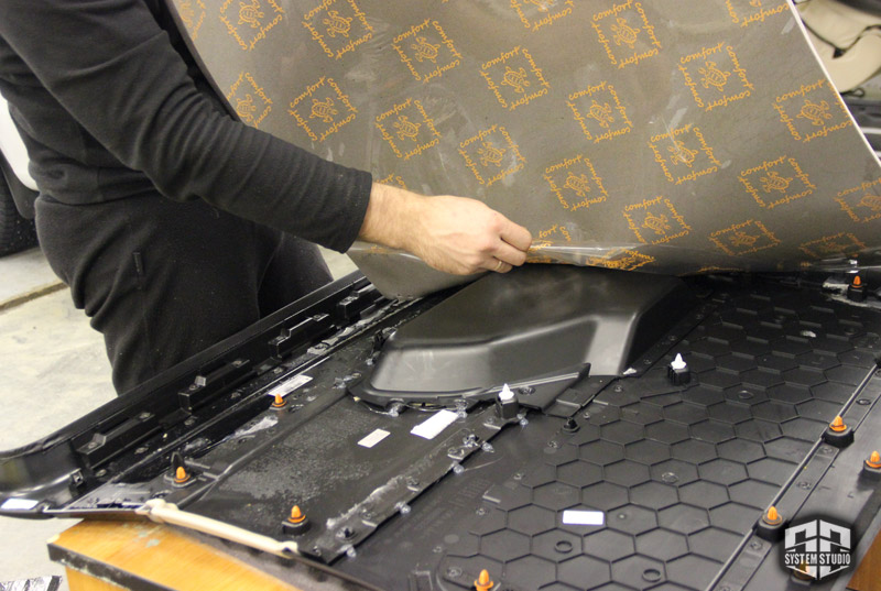 антискрип сдвижной двери мерседес