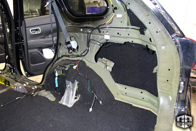 Mitsubishi Outlander GT Шумоизоляция салона