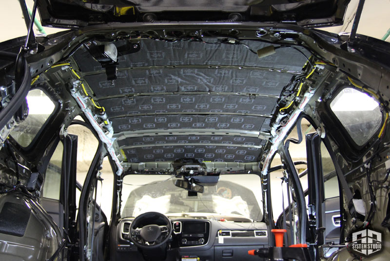 Mitsubishi Outlander GT Шумоизоляция крыши