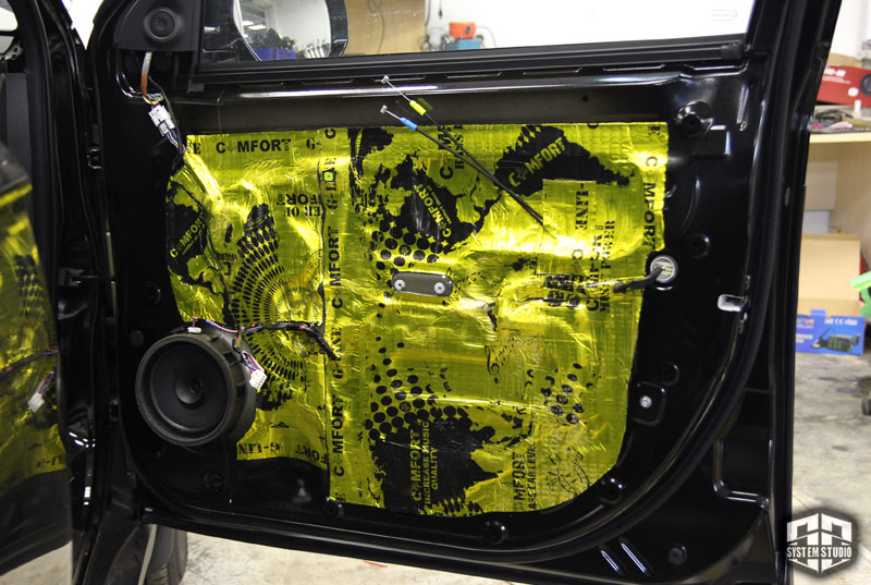 Mitsubishi Outlander GT Шумоизоляция дверей