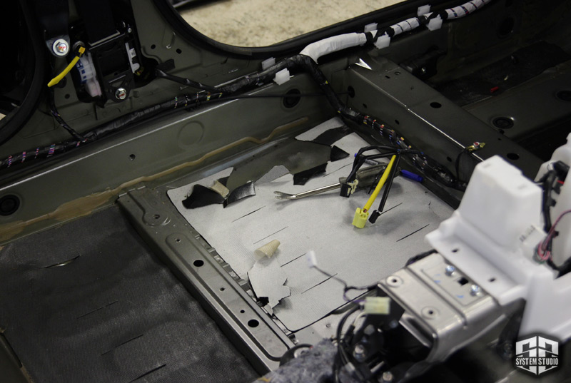 Mitsubishi Outlander штатная Шумоизоляция салона