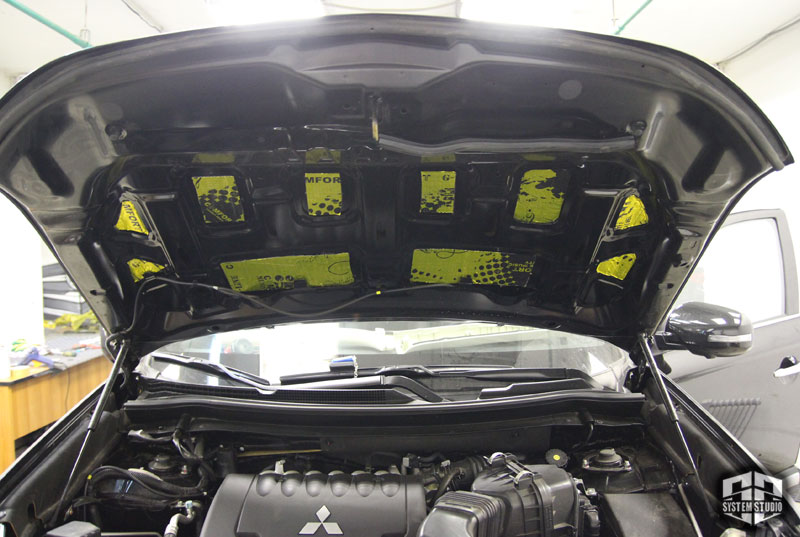 Mitsubishi Outlander GT Шумоизоляция капота