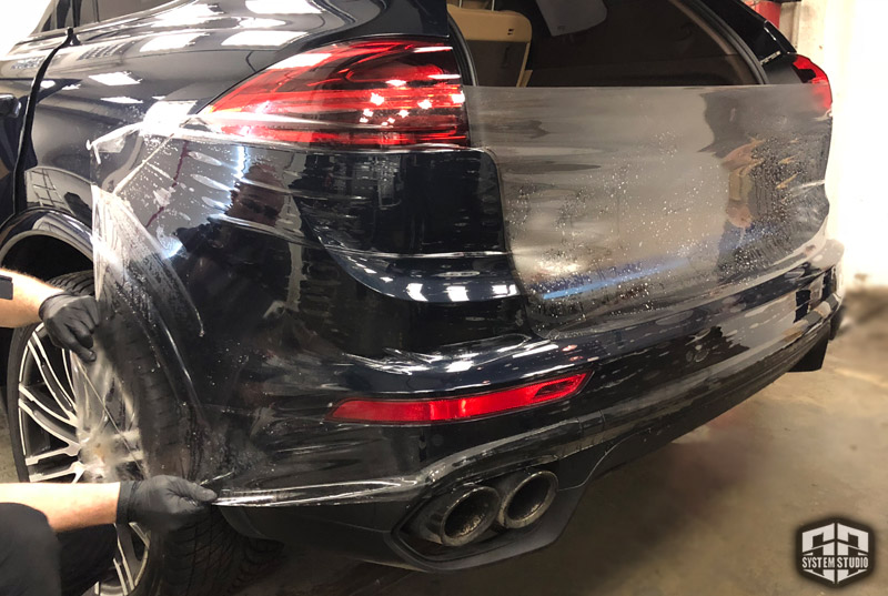 оклейка Porsche Cayenne плёнка антигравийная