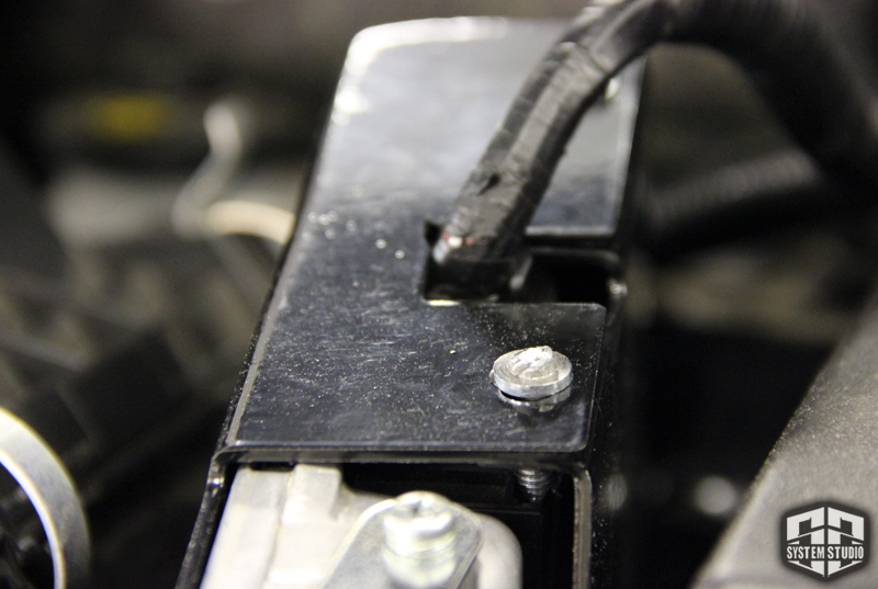 сейфовая защита блока управления двигателем Toyota RAV4